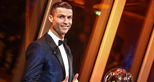 رونالدو يواصل اكتساح الجوائز.. أفضل لاعب في استفتاء وورلد سوكر